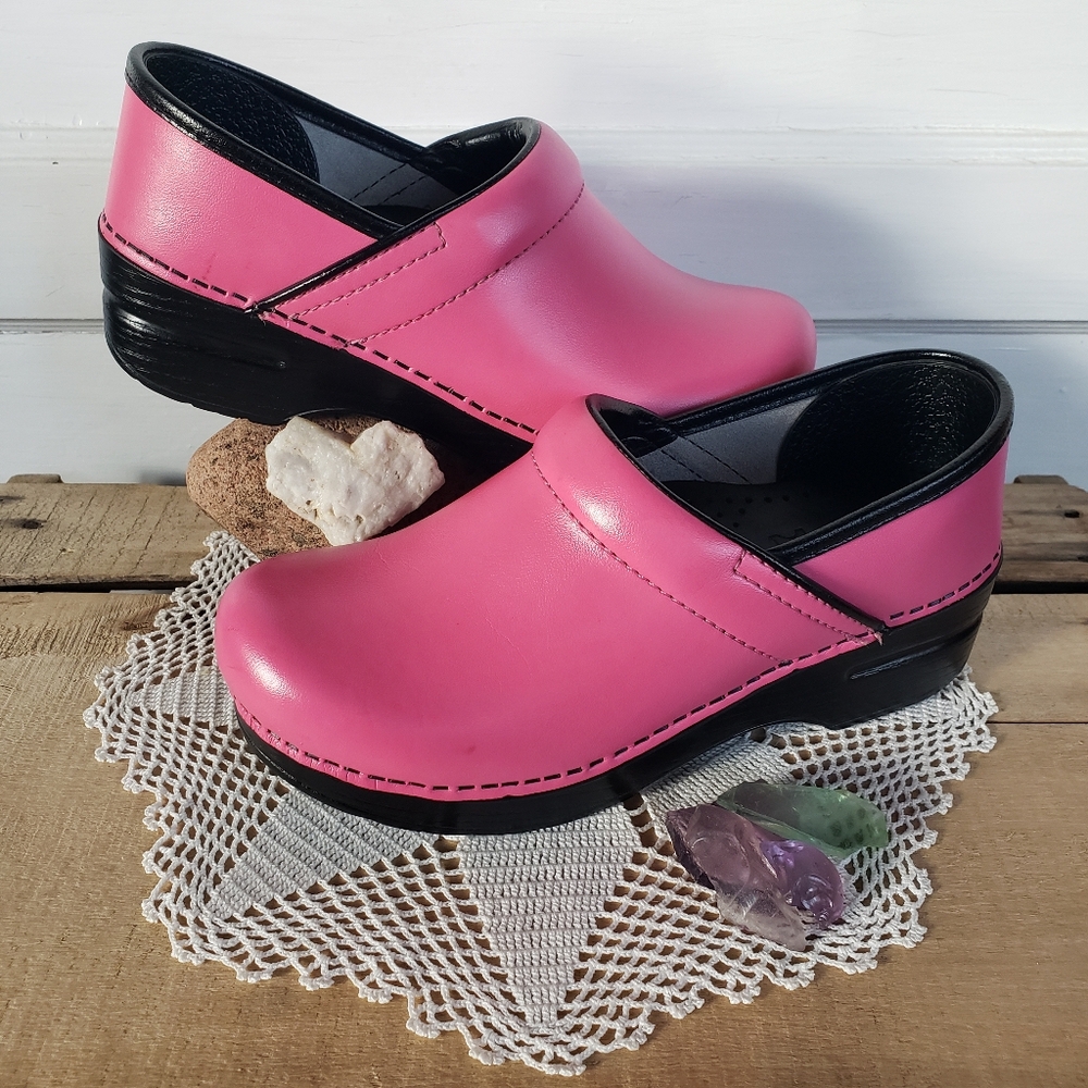 PetaL Pink Dansko Pro Clogs Azalea Floral Boho Wicked Cottage Girlhood Glinda 🌸 - Picture 14 of 14